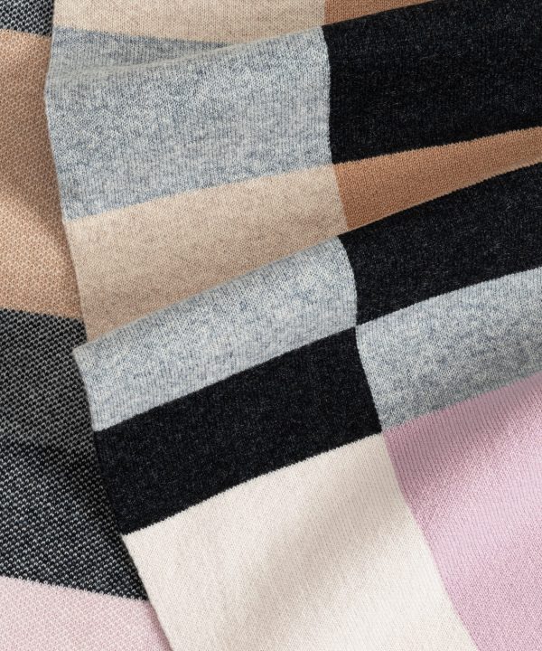 Merino Wool Geo Jacquard Scarf - Image 4