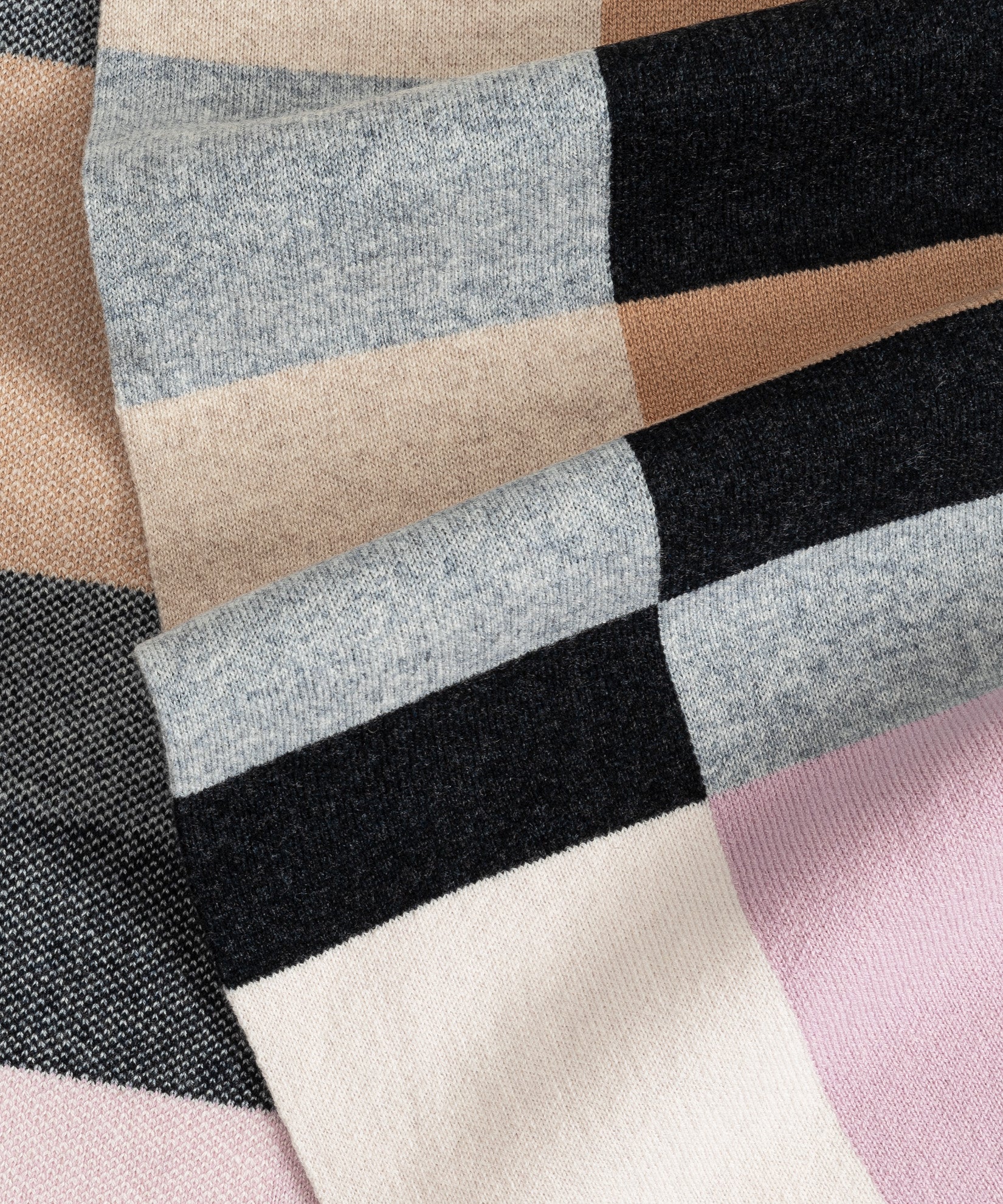 Merino Wool Geo Jacquard Scarf - Image 4
