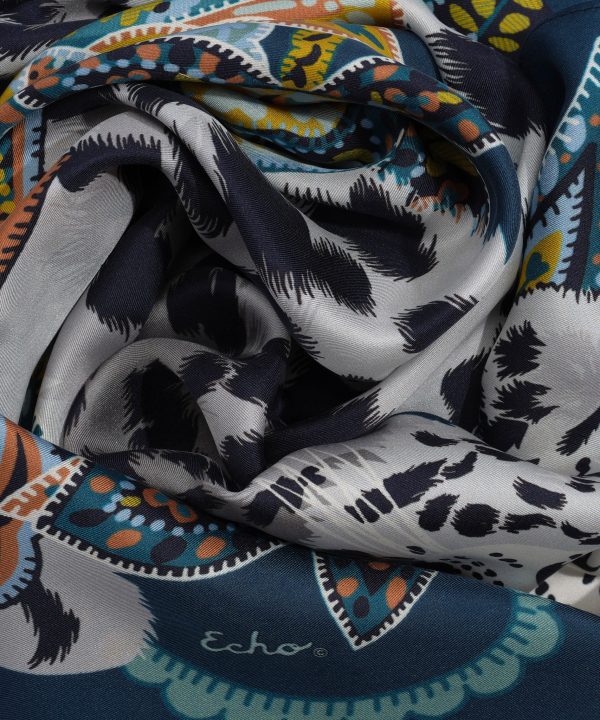 Snow Leopard Silk Wrap - Image 8
