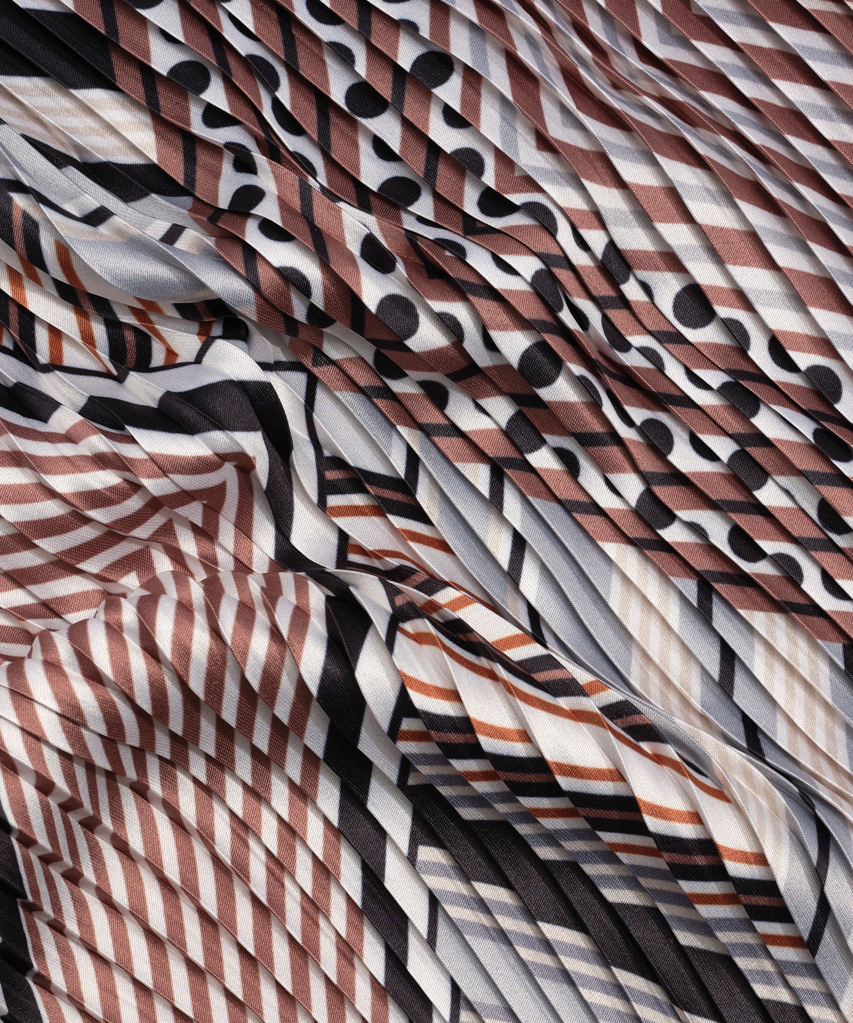 Downtown Pleated Diamond - Image 4