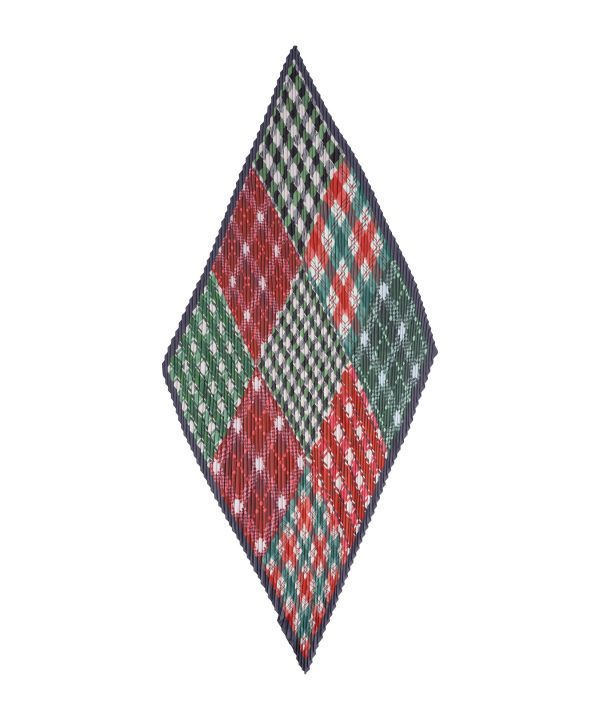 Patch Plaid Pleated Diamond