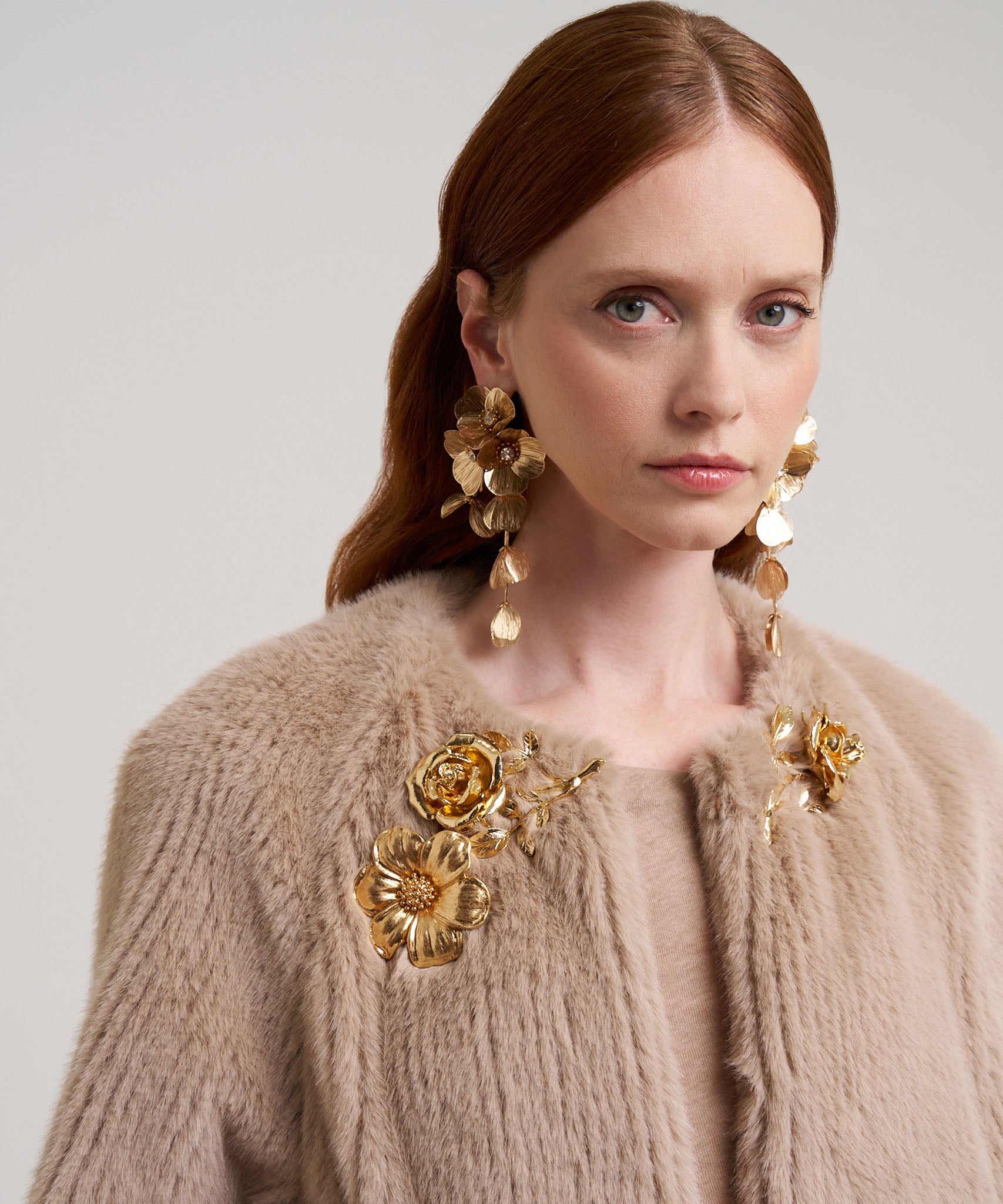 Collarless Fur Jacket With Raglan Sleeves - Image 13