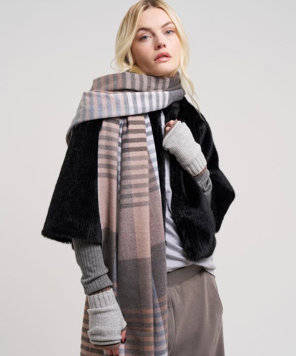 Crosby Fingerless Glove - Image 19